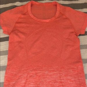 Lululemon top